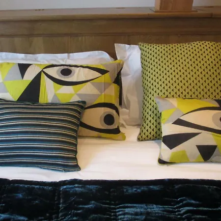 La Charmeraie Arrest