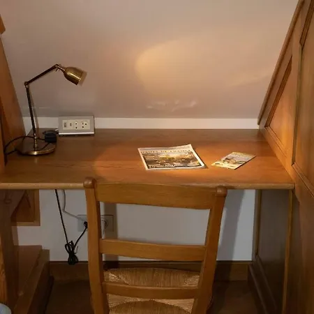 La Charmeraie Arrest