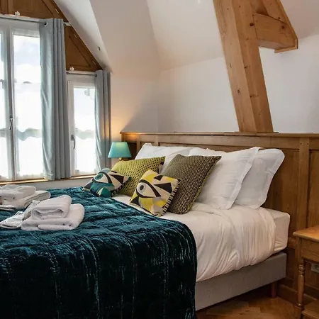 La Charmeraie Bed & Breakfast *